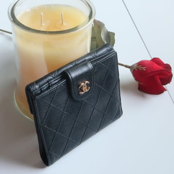 Chanel Black Caviar Leather Quilted Coin & Card Holder Wallet Luxury Designer - Picture 1 of 14